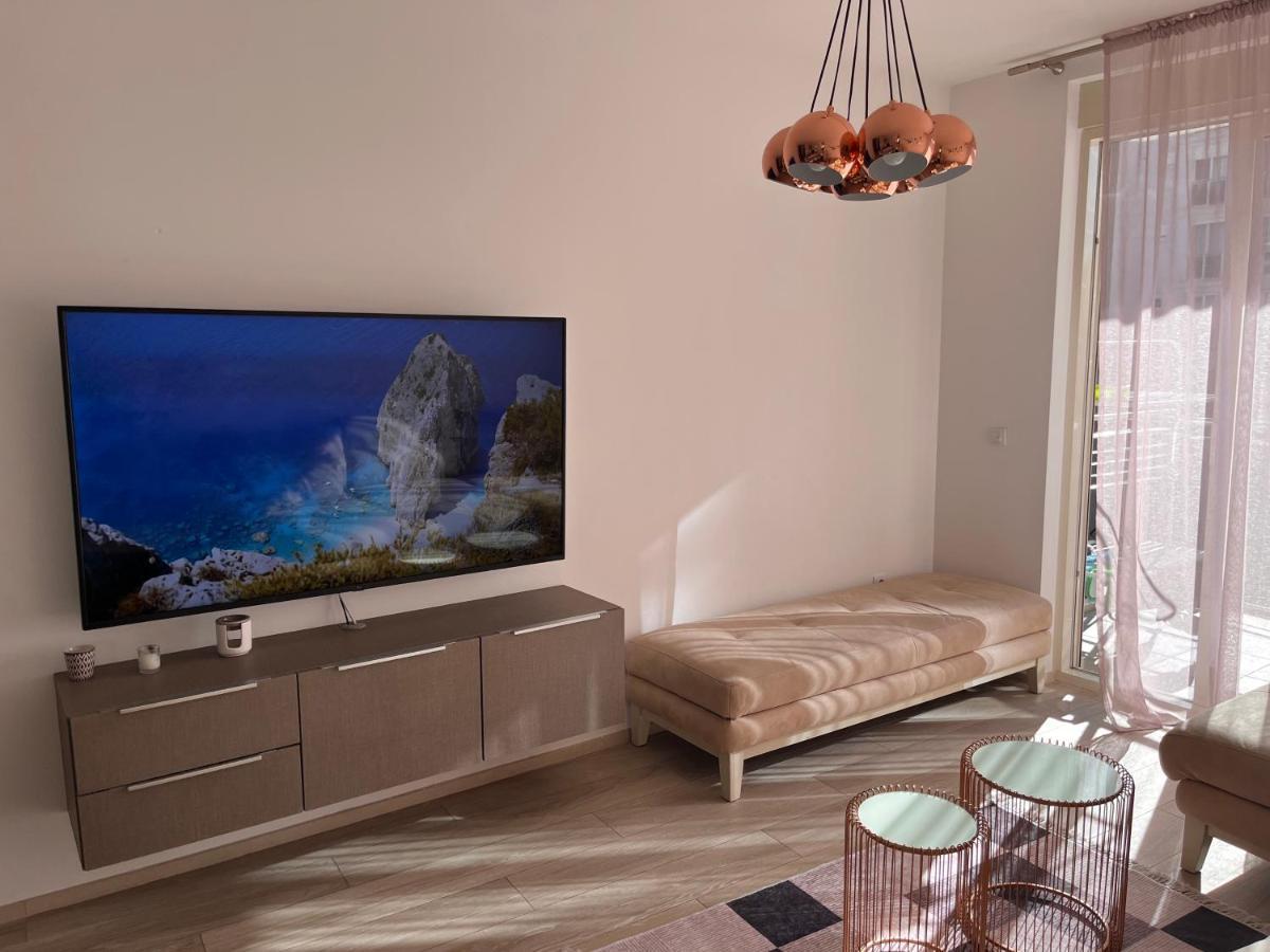 Atina Apartment, City Centre Budva ,Luxurious, Bright, Parking Dış mekan fotoğraf